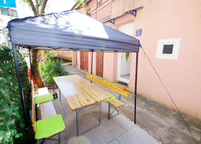 Marija Near Center Pula