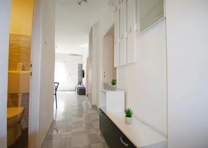 Marija Near Center Appartement Pula