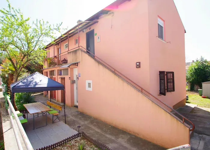 Marija Near Center Pula