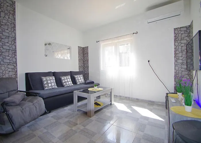 Appartement Marija Near Center